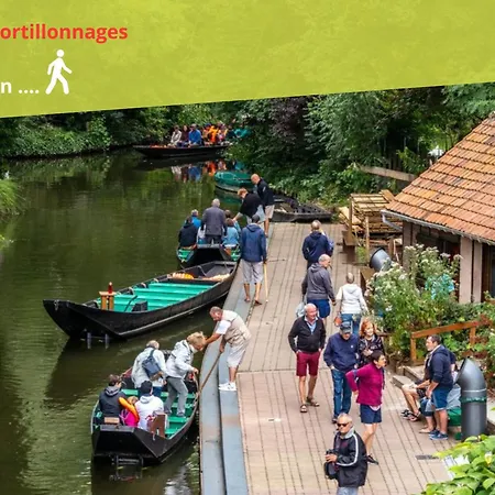 Vue Cathédrale, Beffroi, Netflix En Hyper Centre Amiens