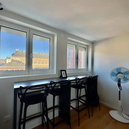 Vue Cathédrale, Beffroi, Netflix En Hyper Centre * Amiens