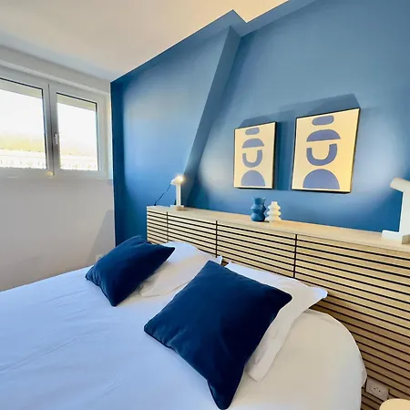 Vue Cathédrale, Beffroi, Netflix En Hyper Centre * Amiens